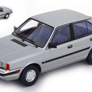 Modellino auto scala 1:18 Triple 9 VOLVO 360 1987 SILVER-GREY modellismo statico collezione