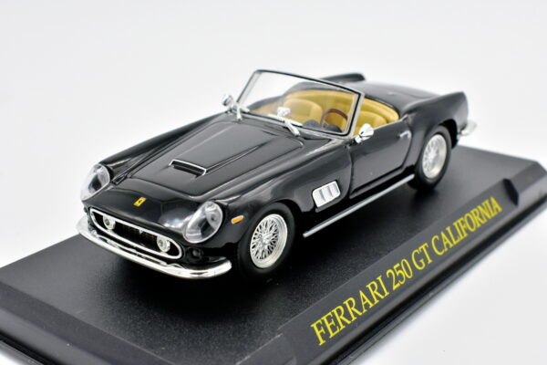 Modellini auto FERRARI 250 CALIFORNIA scala 1:43 da collezione edicola ixo modellismo diecast