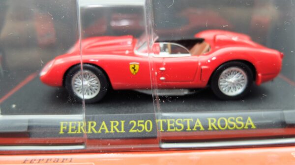 Modellini auto FERRARI 250 TESTA ROSSA scala 1:43 da collezione edicola ixo modellismo diecast - Image 4