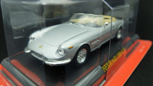 Modellini auto FERRARI 330 GTS scala 1:43 da collezione edicola ixo modellismo diecast - Image 3