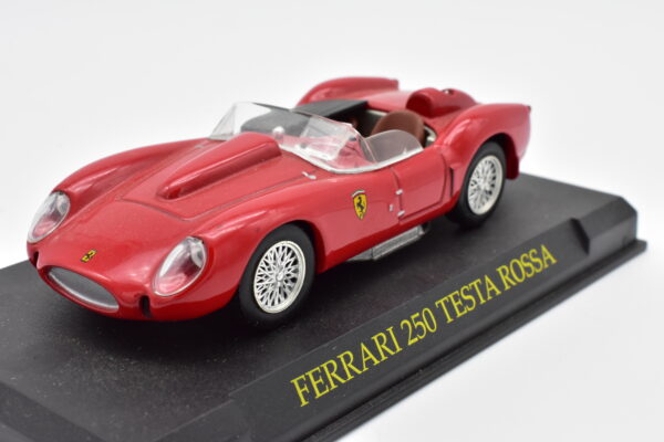 Modellini auto FERRARI 250 TESTA ROSSA scala 1:43 da collezione edicola ixo modellismo diecast