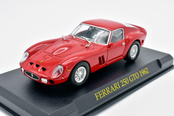 Modellini auto FERRARI 250 GTO '62 scala 1:43 da collezione edicola ixo modellismo diecast