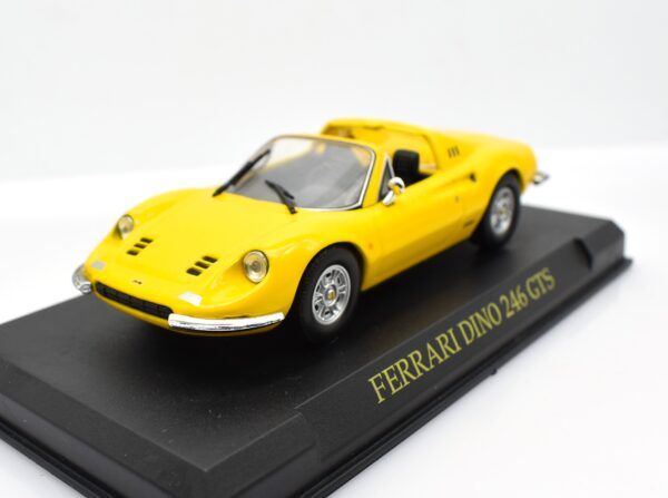 Modellini auto FERRARI DINO 246 GTS scala 1:43 da collezione edicola ixo modellismo diecast
