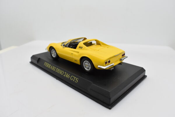 Modellini auto FERRARI DINO 246 GTS scala 1:43 da collezione edicola ixo modellismo diecast - Image 4