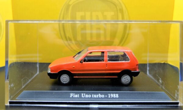 Modellino auto scala 1:43 FIAT UNO TURBO diecast collezione da edicola