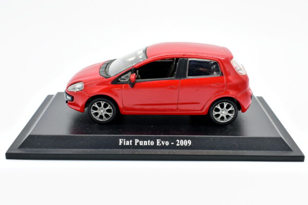 modellino auto scala 1:43 FIAT PUNTO EVO diecast collezione da edicola - Image 4