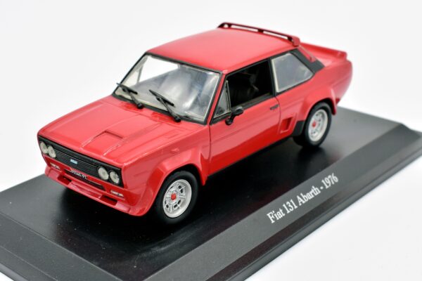 Modellino auto scala 1:43 Fiat 131 Abarth modellismo statico da collezione