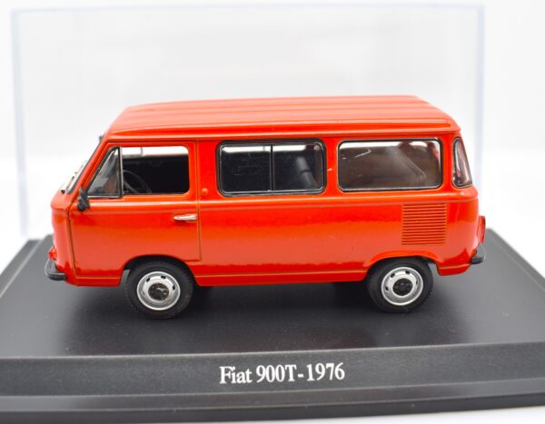 modellino auto scala 1:43 furgone FIAT 900 T diecast collezione da edicola