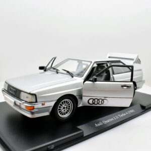 Modellino auto scala 1:24 AUDI QUATTRO 2.LI TURBO 4 modellismo da collezione diecast