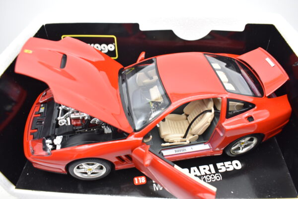 Modellino auto FERRARI 550 MARANELLO scala 1:18 Burago diecast modellismo da collezione