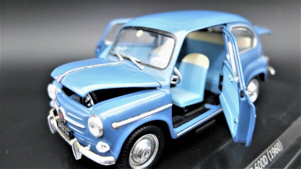 Modellino auto FIAT 600 D scala 1/24 diecast modellismo collezione epoca - Image 5