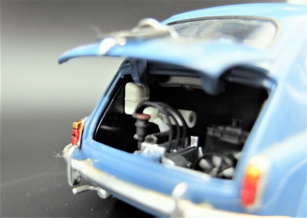 Modellino auto FIAT 600 D scala 1/24 diecast modellismo collezione epoca - Image 8
