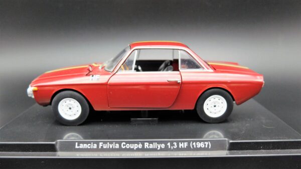 Modellino auto scala 1:24 LANCIA FULVIA COUPE RALLY 1.3 HF modellismo statico da collezione diecast - Image 2