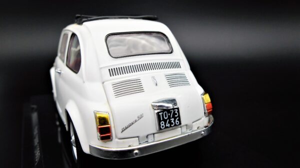 Modellino auto scala 1:24 Fiat 500 F modellismo statico da collezione - Image 4