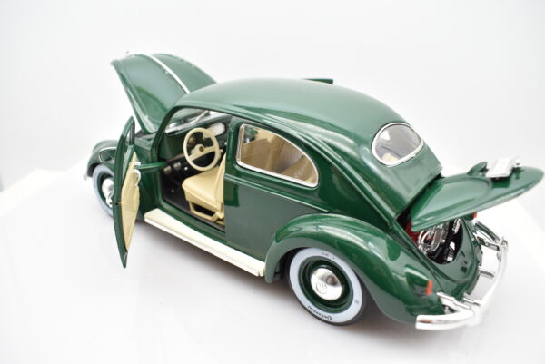Modellino auto VOLKSWAGEN KAFER BEETLE scala 1:18 Burago diecast modellismo da collezione - Image 4