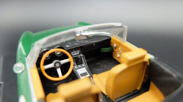 Modellino auto ALFA ROMEO 2000 spider veloce scala 1:24 diecast modellismo da collezione - Image 4