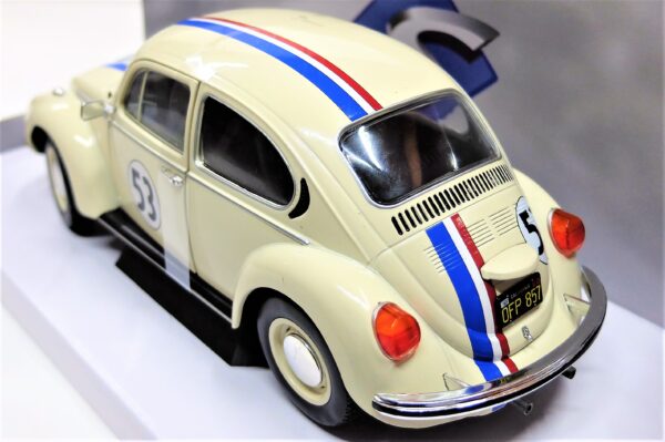 Modellino auto scala 1:18 HERBIE BEETLE MAGGIOLINO TUTTO MATTO FILM kafer movie - Image 2