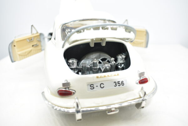 Modellino auto scala 1:18 PORSCHE 356 B Burago modellismo da collezione - Image 6