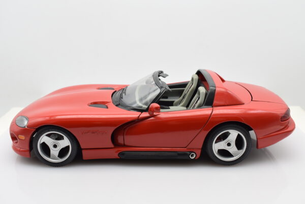 Modellino auto scala 1:18 VIPER DODGE RT 10 Burago modellismo da collezione - Image 2