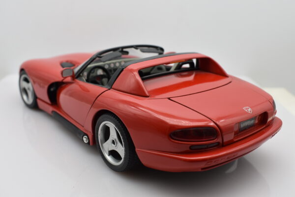 Modellino auto scala 1:18 VIPER DODGE RT 10 Burago modellismo da collezione - Image 4