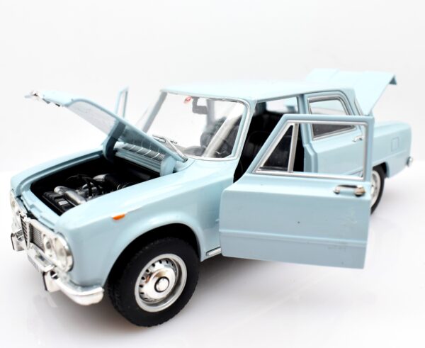 Modellino auto scala 1:24 Alfa Romeo Giulia 1600 Super modellismo statico da collezione - Image 3