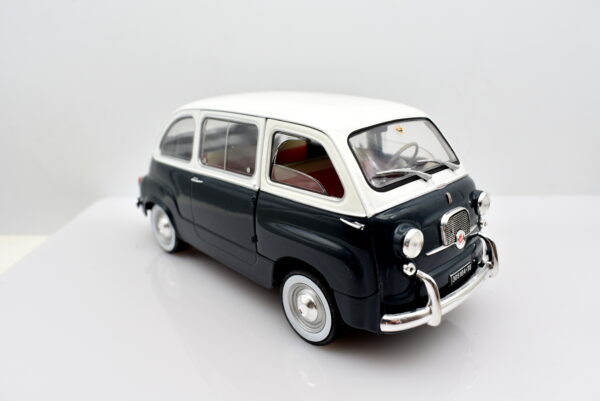 Modellino auto FIAT 600 MULTIPLA scala 1:24 diecast modellismo collezione statico epoca - Image 9