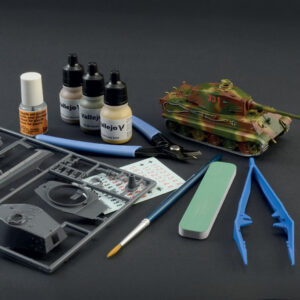 Modellino modellismo Italeri KING TIGER SET COMPLETO KIT 1:72
