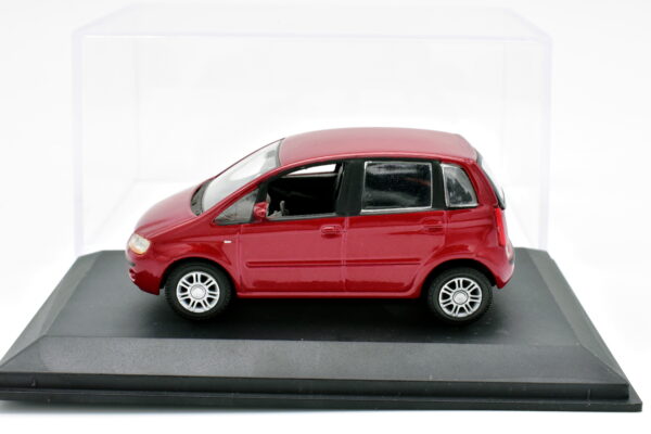 Modellino auto scala 1:43 Fiat Idea diecast modellismo collezione Norev