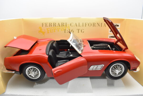 Modellino auto scala 1:16 Ferrari California Tonka Polistil Berlina modellismo collezione - Image 3