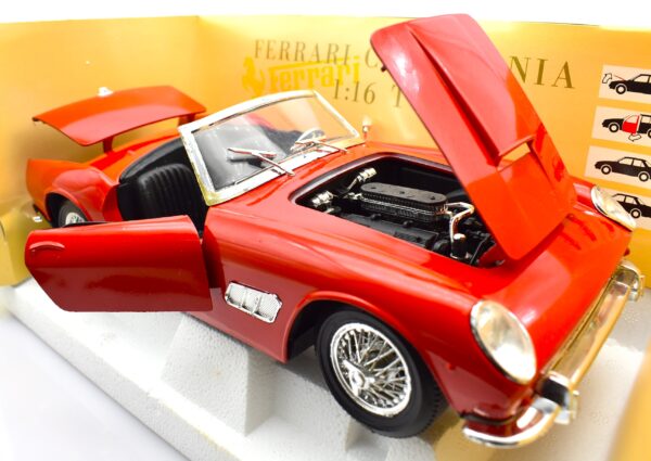 Modellino auto scala 1:16 Ferrari California Tonka Polistil Berlina modellismo collezione