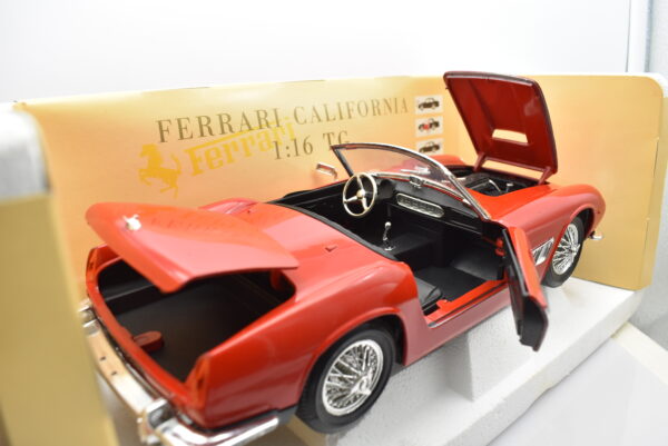 Modellino auto scala 1:16 Ferrari California Tonka Polistil Berlina modellismo collezione - Image 5