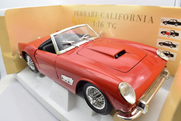 Modellino auto scala 1:16 Ferrari California Tonka Polistil Berlina modellismo collezione - Image 8