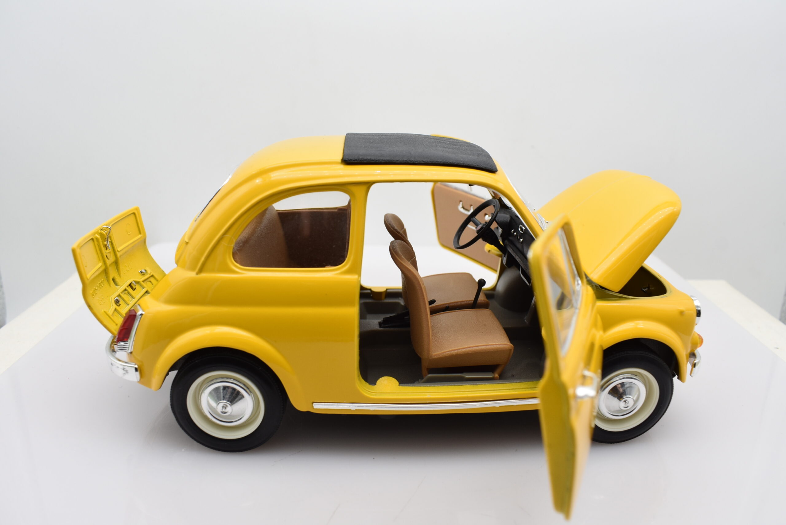 Modellino auto scala 1:16 Fiat 500 Burago diecast modellismo da collezione - Image 2