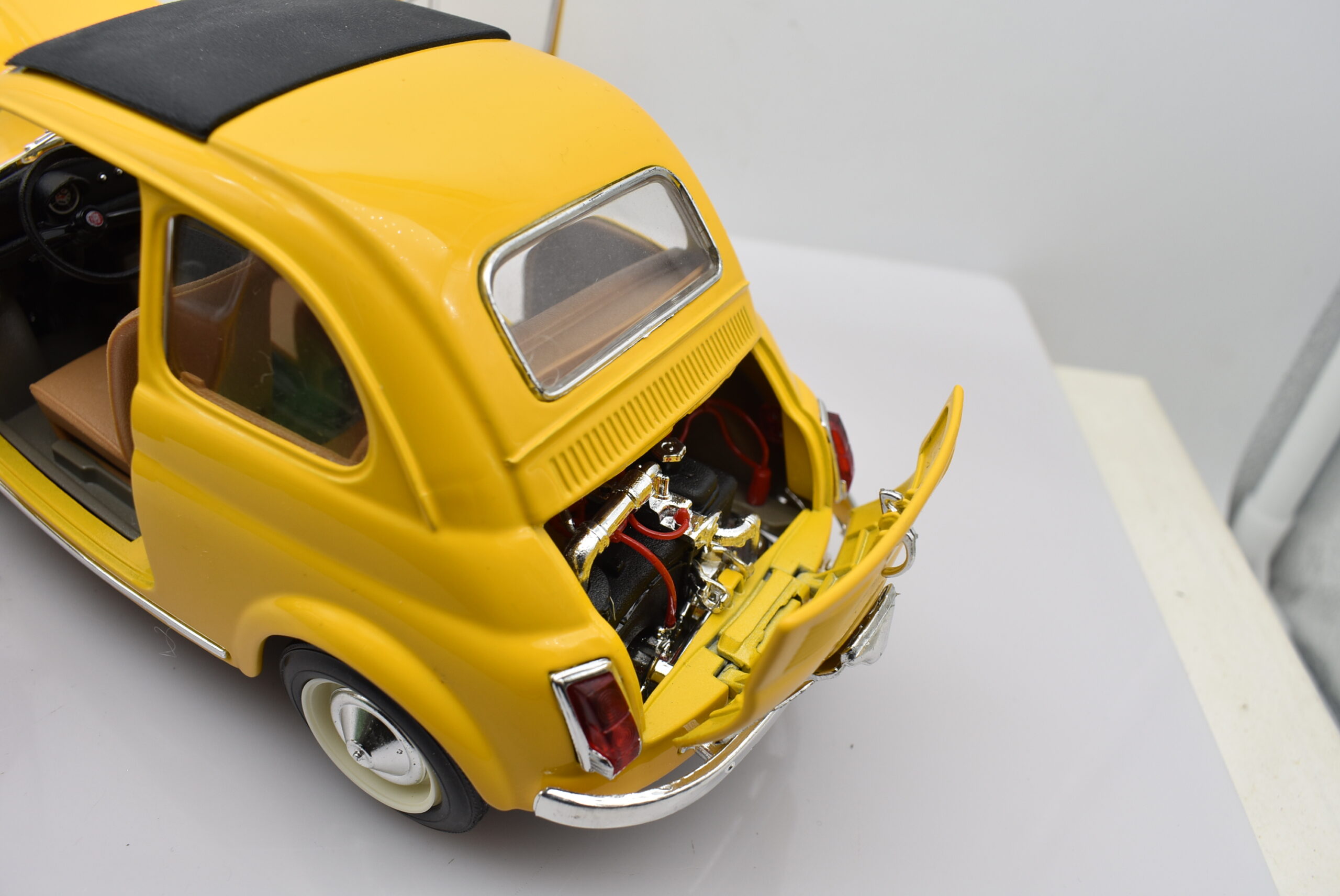 Modellino auto scala 1:16 Fiat 500 Burago diecast modellismo da collezione - Image 5