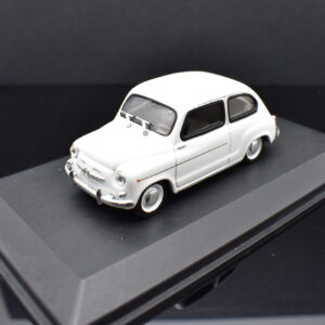 Modellini auto da collezione scala 1:43 FIAT 600 D diecast modellismo statico