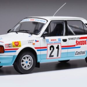 Modellino auto scala 1:18 Ixo SKODA 130 LR RALLY ACROPOLIS 1986 KRECEKMOTL modellismo statico collezione