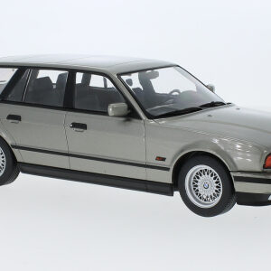 Modellino auto scala 1:18 BMW 5 E34 TOURING 1991 GREY modellismo statico collezione