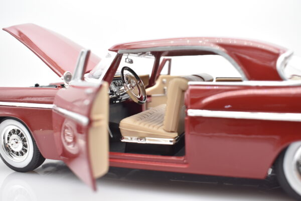 Modellino auto scala 1:18 Chrysler 300B Maisto diecast modellismo da collezione - Image 4