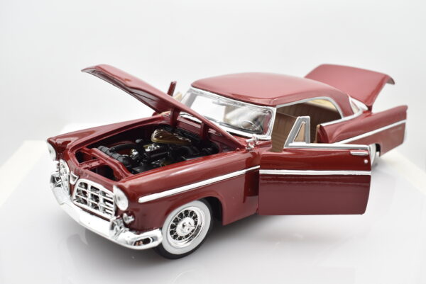Modellino auto scala 1:18 Chrysler 300B Maisto diecast modellismo da collezione
