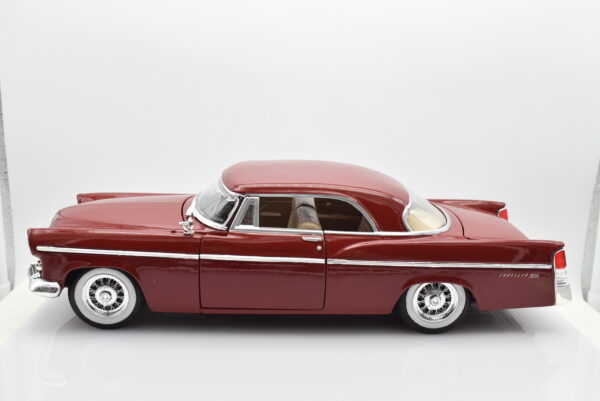 Modellino auto scala 1:18 Chrysler 300B Maisto diecast modellismo da collezione - Image 7