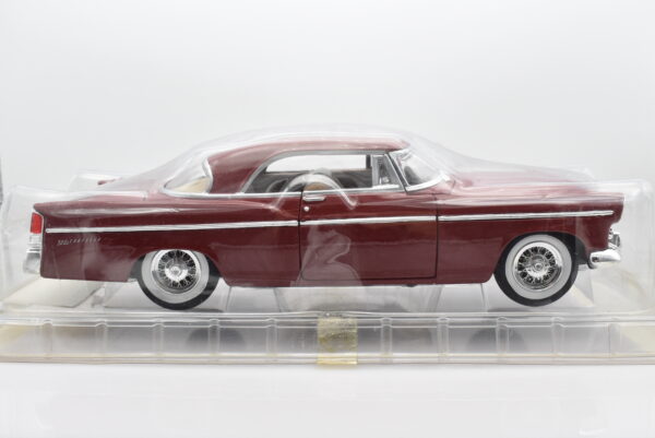 Modellino auto scala 1:18 Chrysler 300B Maisto diecast modellismo da collezione - Image 10
