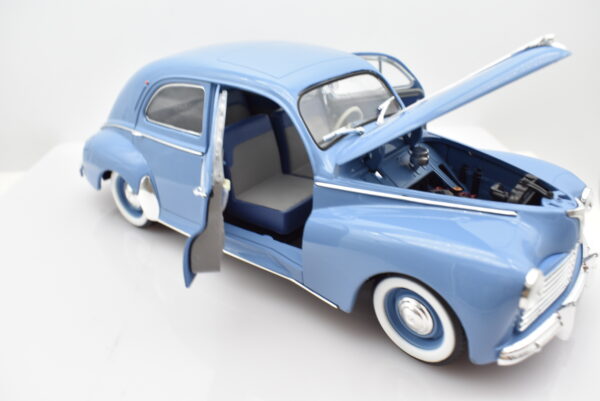 Modellino auto scala 1:18 Peugeot 203 Solido diecast modellismo da collezione - Image 4