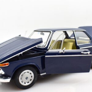 Modellino auto scala 1:24 BMW 1600 TI modellismo statico da collezione diecast
