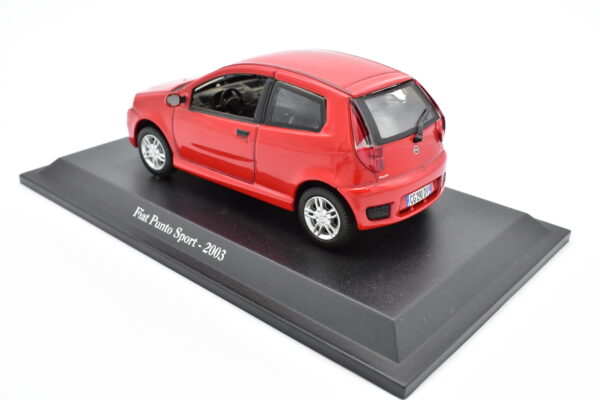 modellino auto scala 1:43 FIAT PUNTO SPORTING diecast collezione da edicola - Image 5