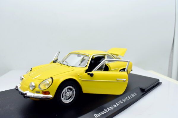 Modellino auto scala 1:24 RENAULT ALPINE A110 modellismo da collezione diecast - Image 2