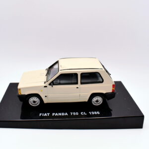 Modellino auto scala 1:43 Fiat Panda 750 CL diecast modellismo da collezione