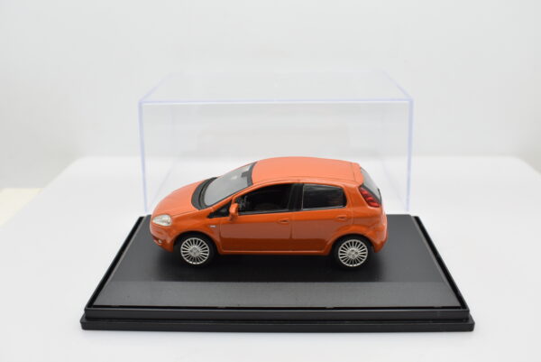 Modellino auto scala 1:43 Fiat Grande Punto Norev diecast modellismo statico - Image 2