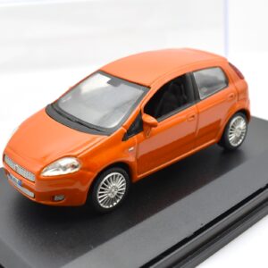 Modellino auto scala 1:43 Fiat Grande Punto Norev diecast modellismo statico