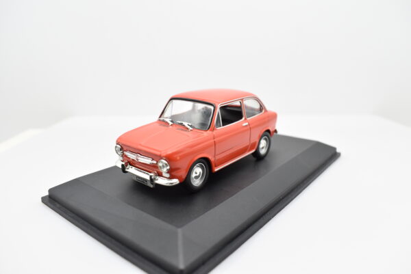 Modellino auto scala 1:43 Fiat 850 ixo diecast modellismo statico