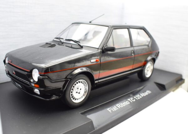 Modellino auto scala 1:18 Fiat Ritmo TC 125 Abarth diecast modellismo statico